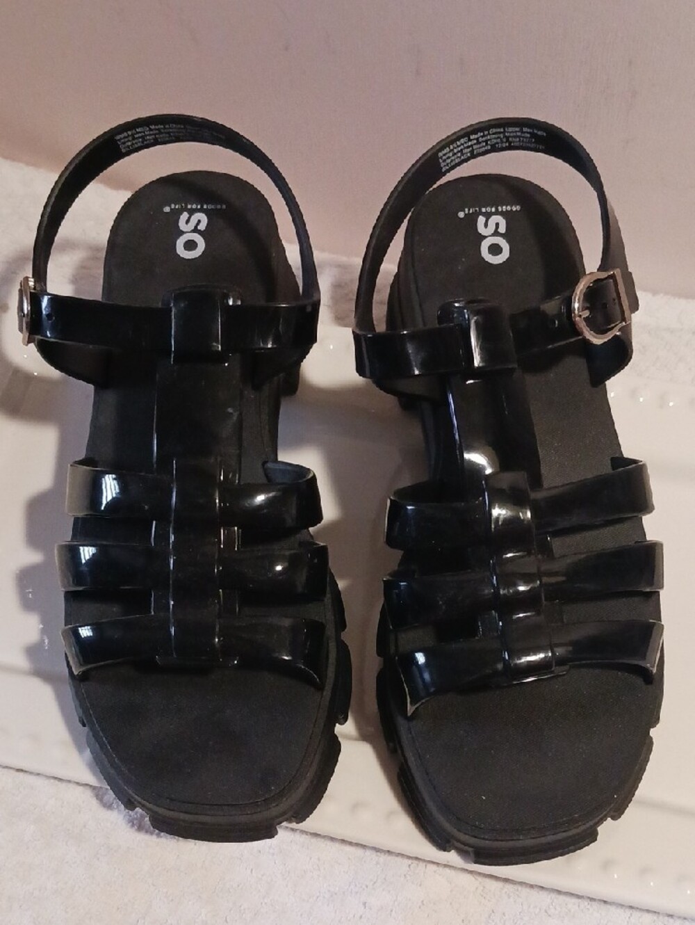 Chic! SO Gillis Jelly Black Glossy Strappy Platform Sandals 9.5